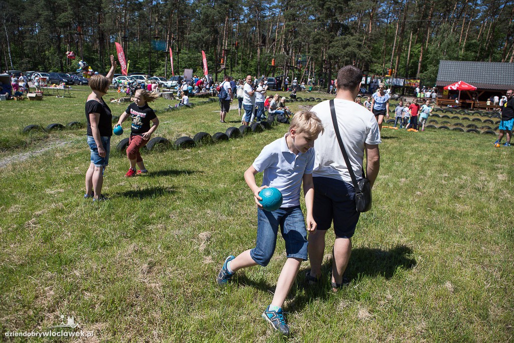 Piknik z okazji dnia mamy, taty i dziecka