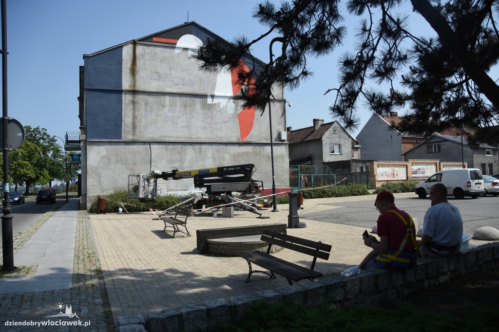 Tak powstaje mural przy bulwarach