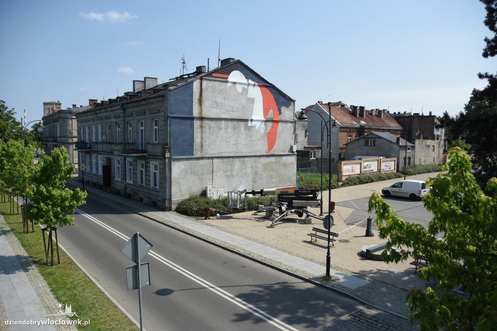 Tak powstaje mural przy bulwarach