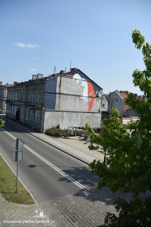 Tak powstaje mural przy bulwarach