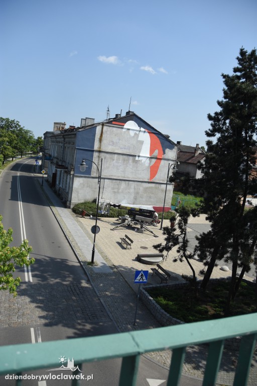 Tak powstaje mural przy bulwarach