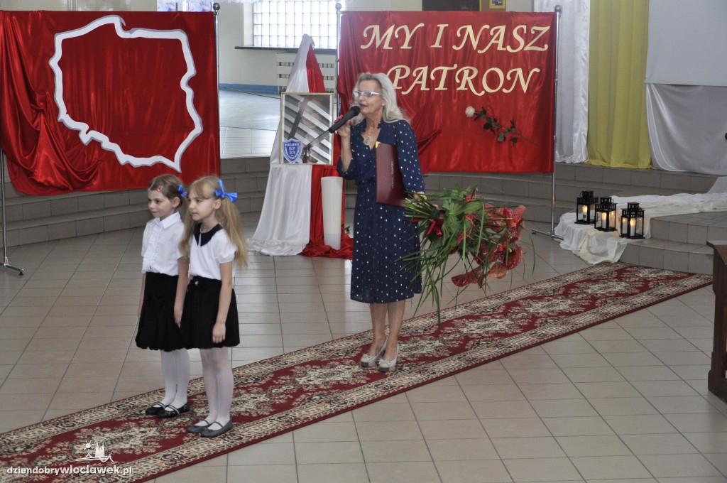 Biskup Mering na uroczystości w SP 23