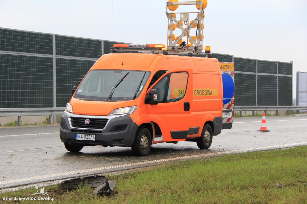 Kolizja na autostradzie z udziałem Hondy