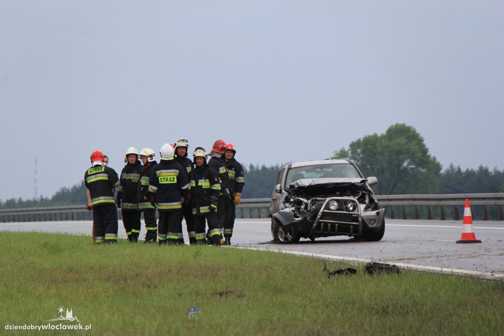 Kolizja na autostradzie z udziałem Hondy