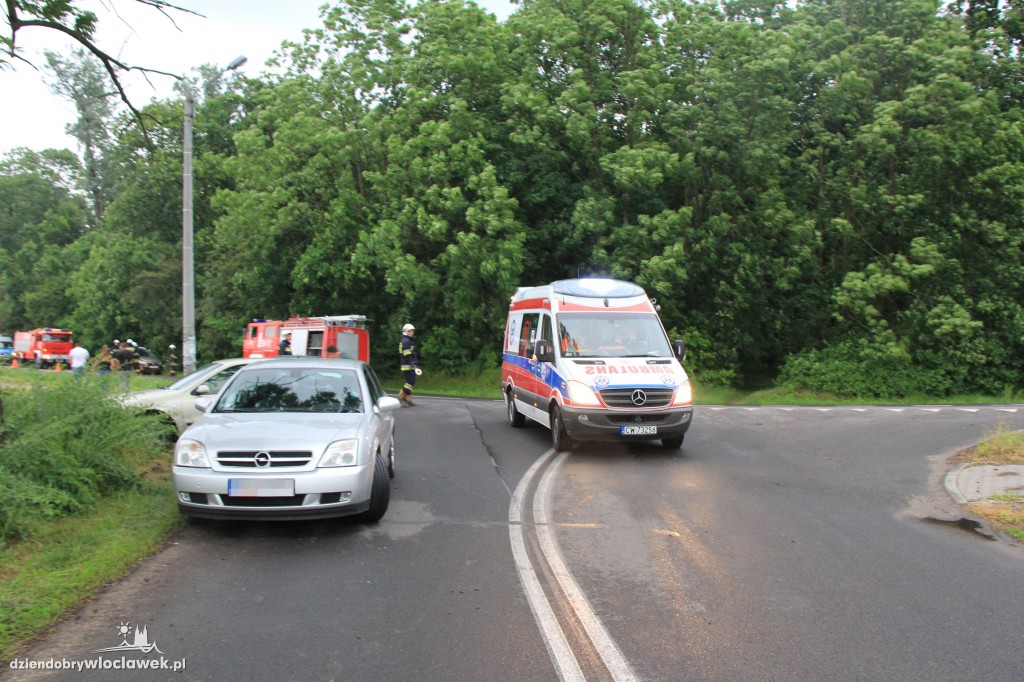 Kierowca nie zapanował nad pojazdem