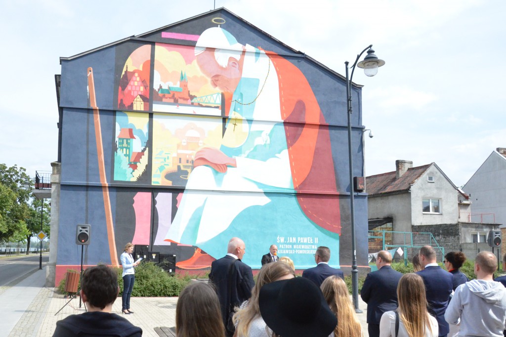 Mural na bulwarach odsłonięty