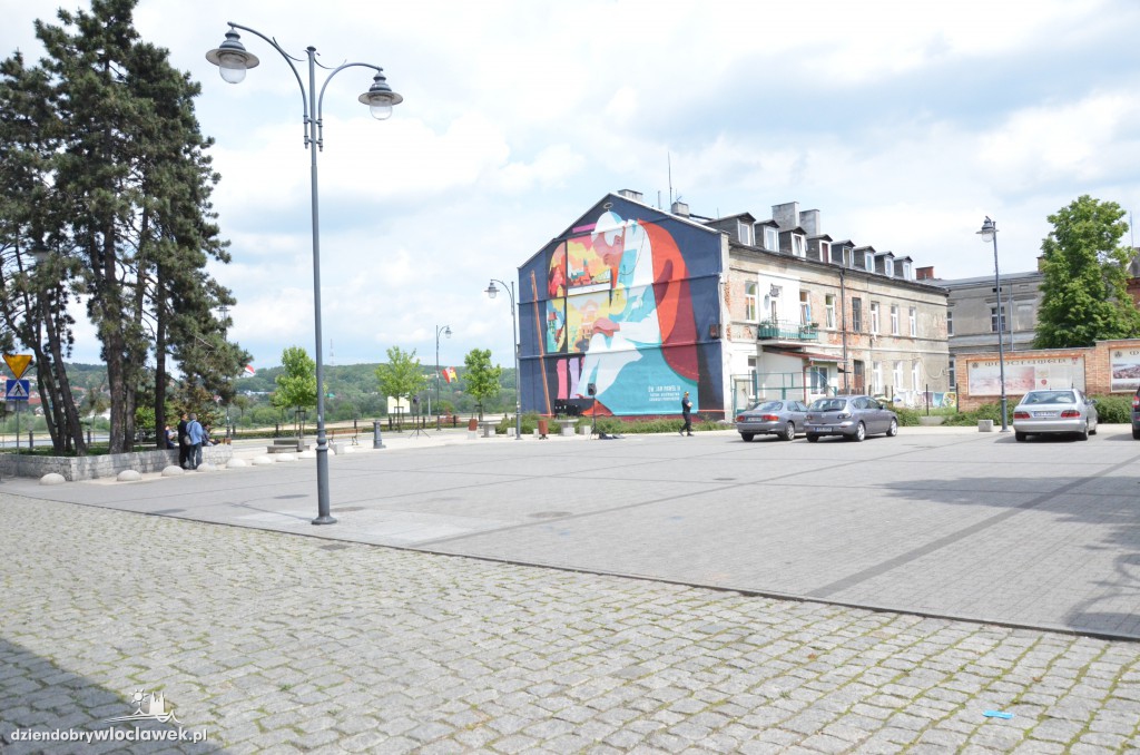 Mural na bulwarach odsłonięty