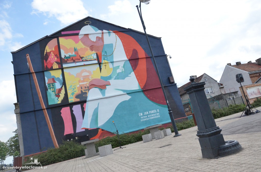 Mural na bulwarach odsłonięty