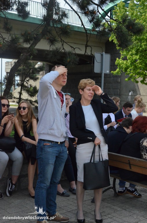 Mural na bulwarach odsłonięty