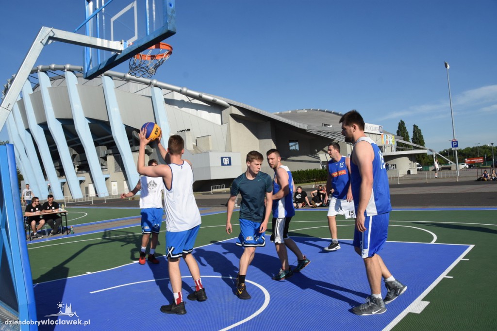  Turniej koszykówki 3x3 Basket Nocą