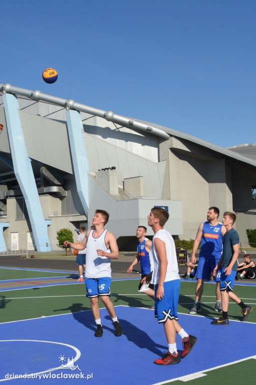  Turniej koszykówki 3x3 Basket Nocą