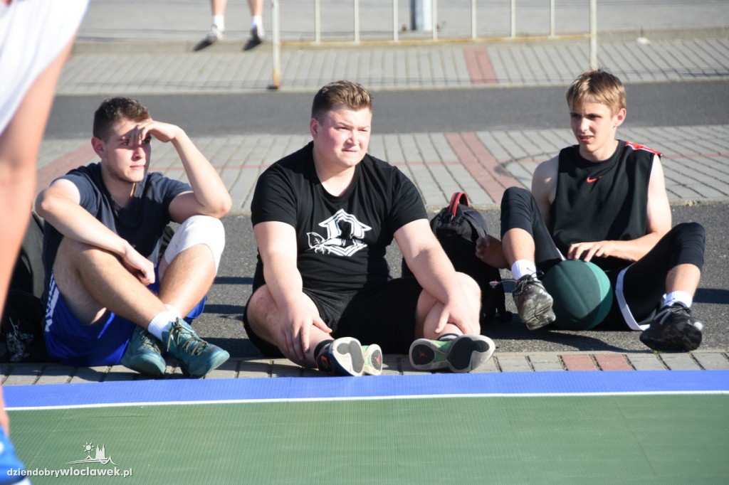  Turniej koszykówki 3x3 Basket Nocą