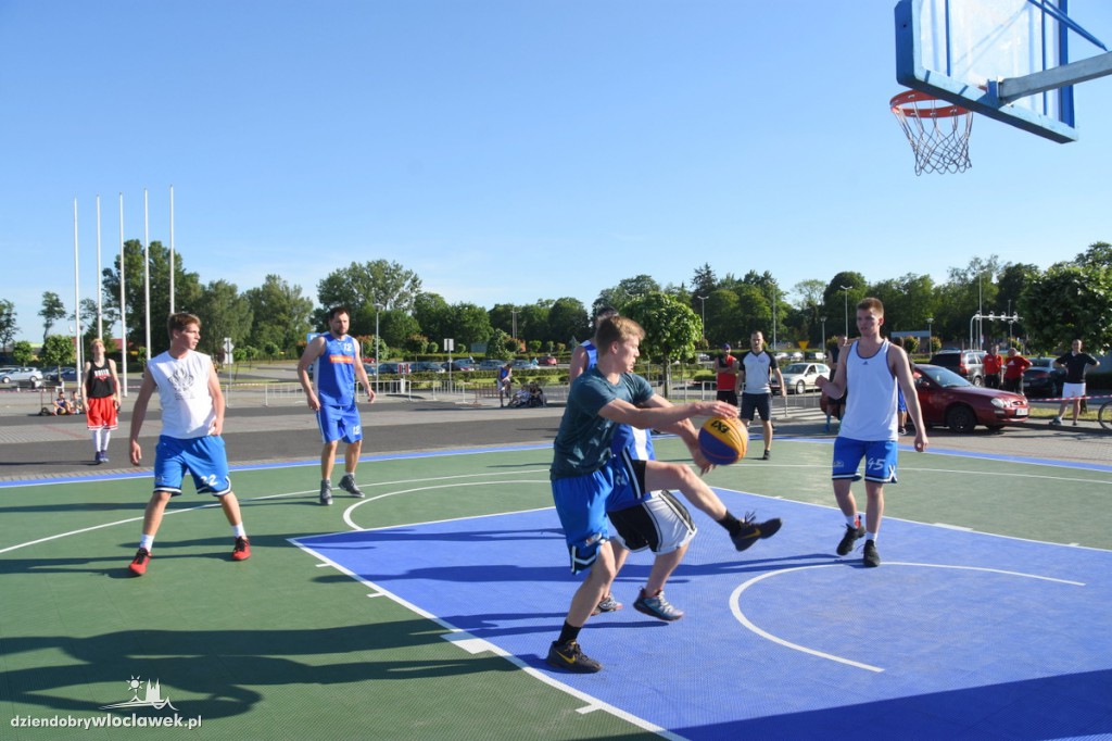  Turniej koszykówki 3x3 Basket Nocą