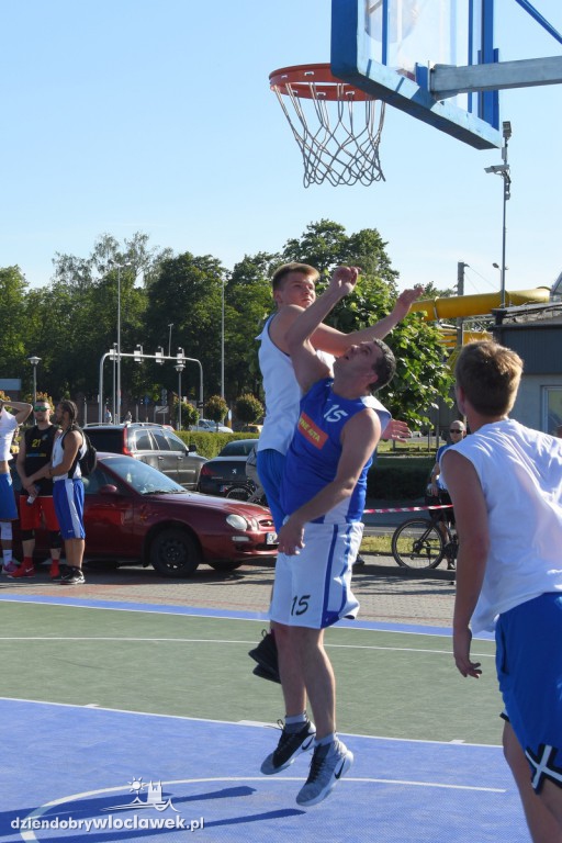 Turniej koszykówki 3x3 Basket Nocą