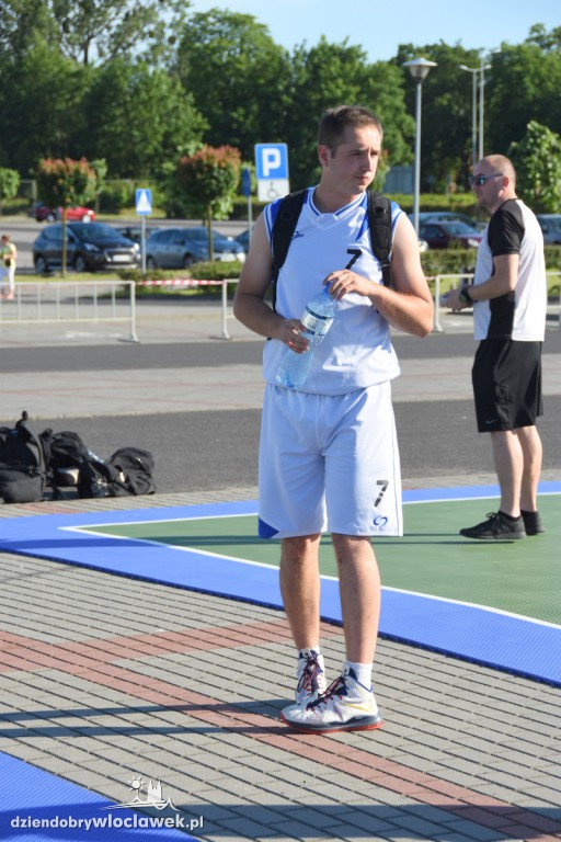  Turniej koszykówki 3x3 Basket Nocą