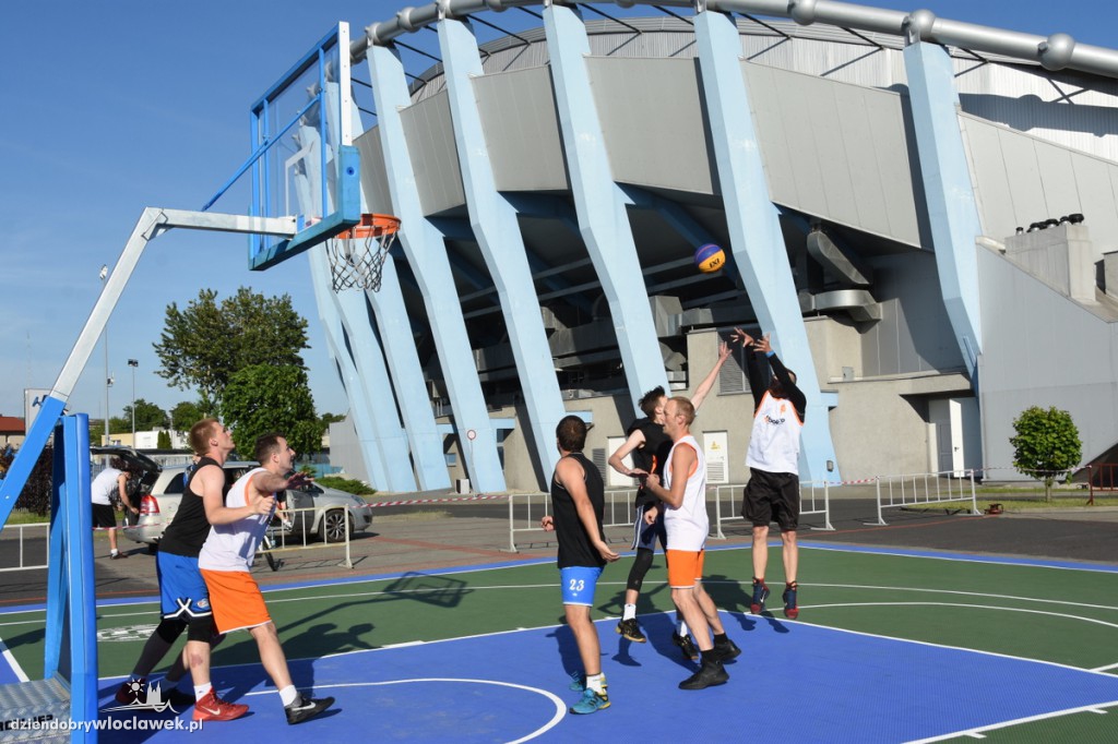  Turniej koszykówki 3x3 Basket Nocą