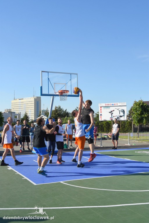  Turniej koszykówki 3x3 Basket Nocą