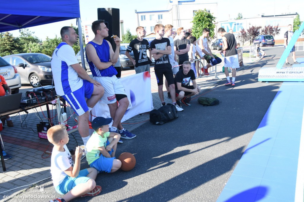  Turniej koszykówki 3x3 Basket Nocą