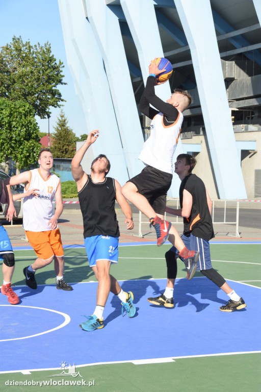  Turniej koszykówki 3x3 Basket Nocą