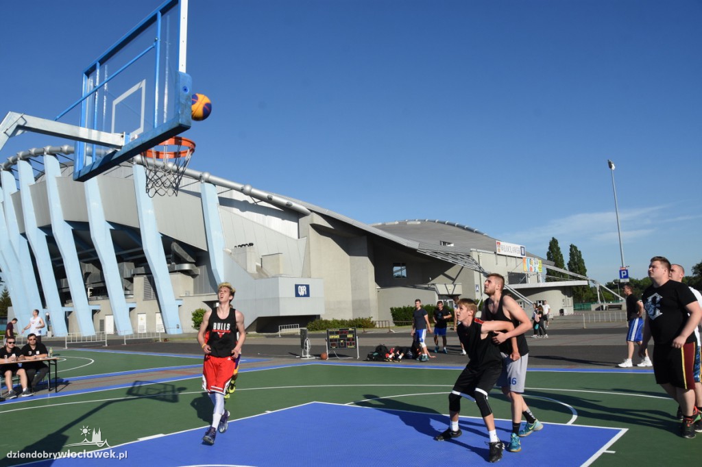  Turniej koszykówki 3x3 Basket Nocą