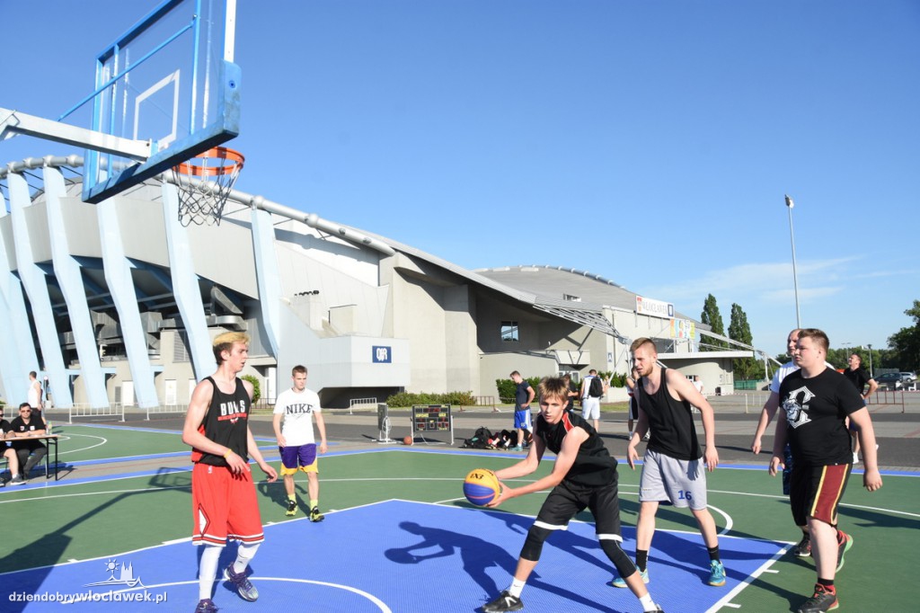  Turniej koszykówki 3x3 Basket Nocą