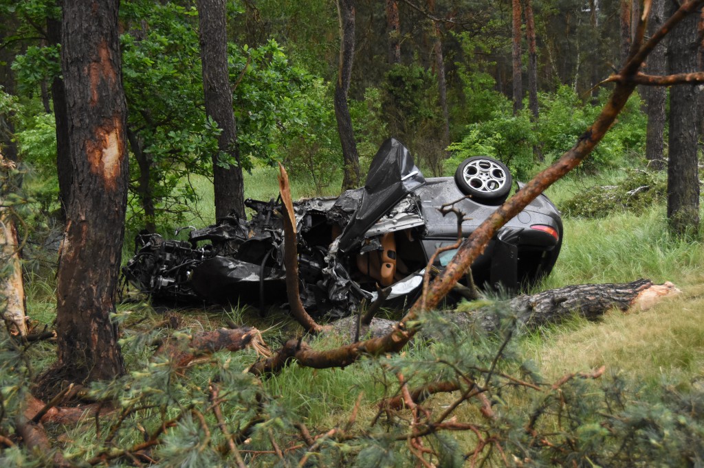 Wypadek na DK 91. Dwie osoby w szpitalu