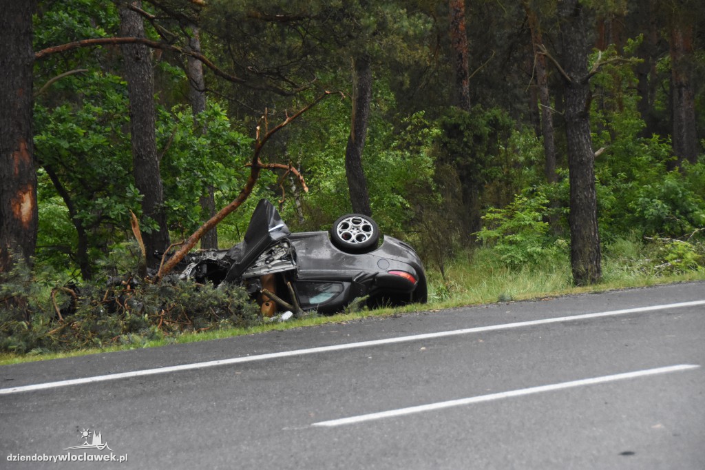 Wypadek na DK 91. Dwie osoby w szpitalu