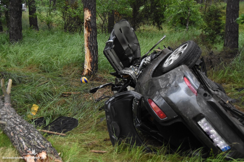 Wypadek na DK 91. Dwie osoby w szpitalu
