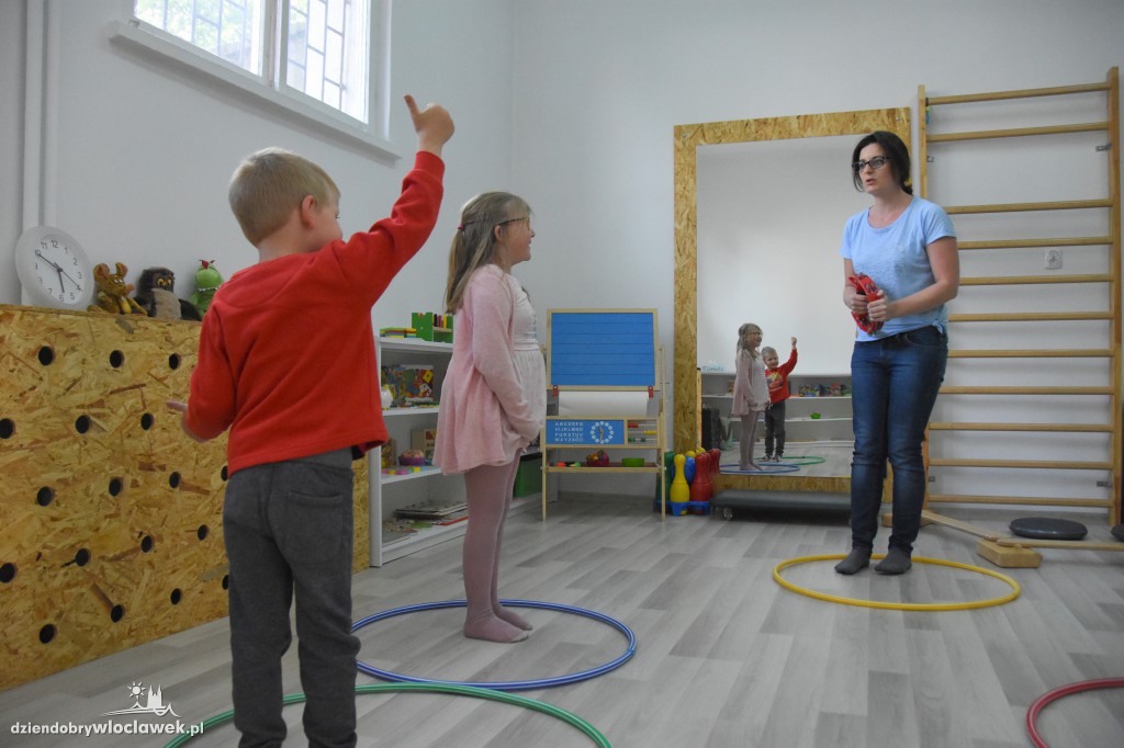 Synapsik uczy dzieci poznawać świat zmysłami