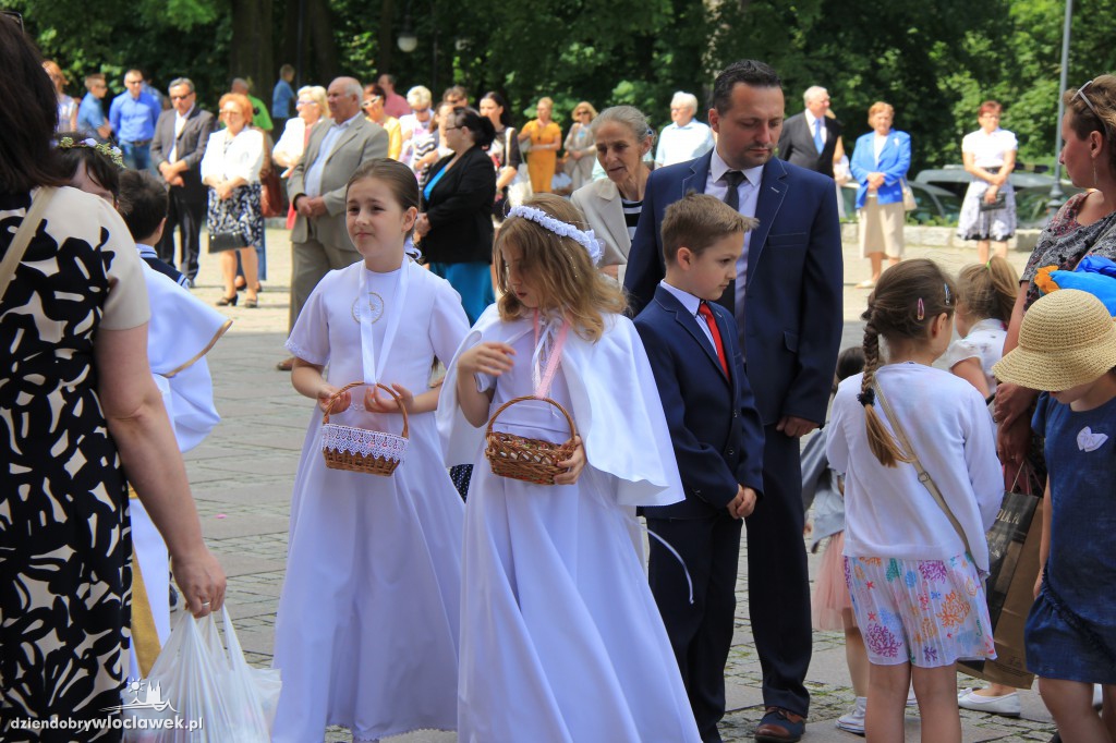  Procesja eucharystyczna ulicami miasta