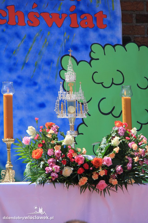  Procesja eucharystyczna ulicami miasta