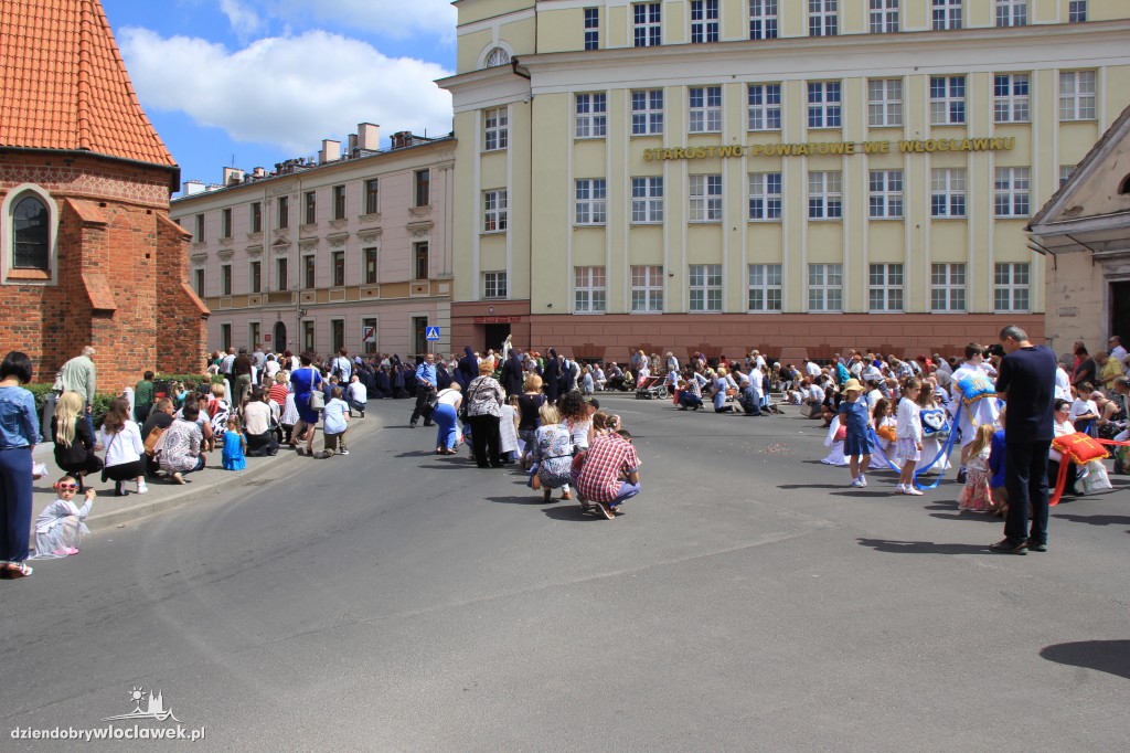  Procesja eucharystyczna ulicami miasta
