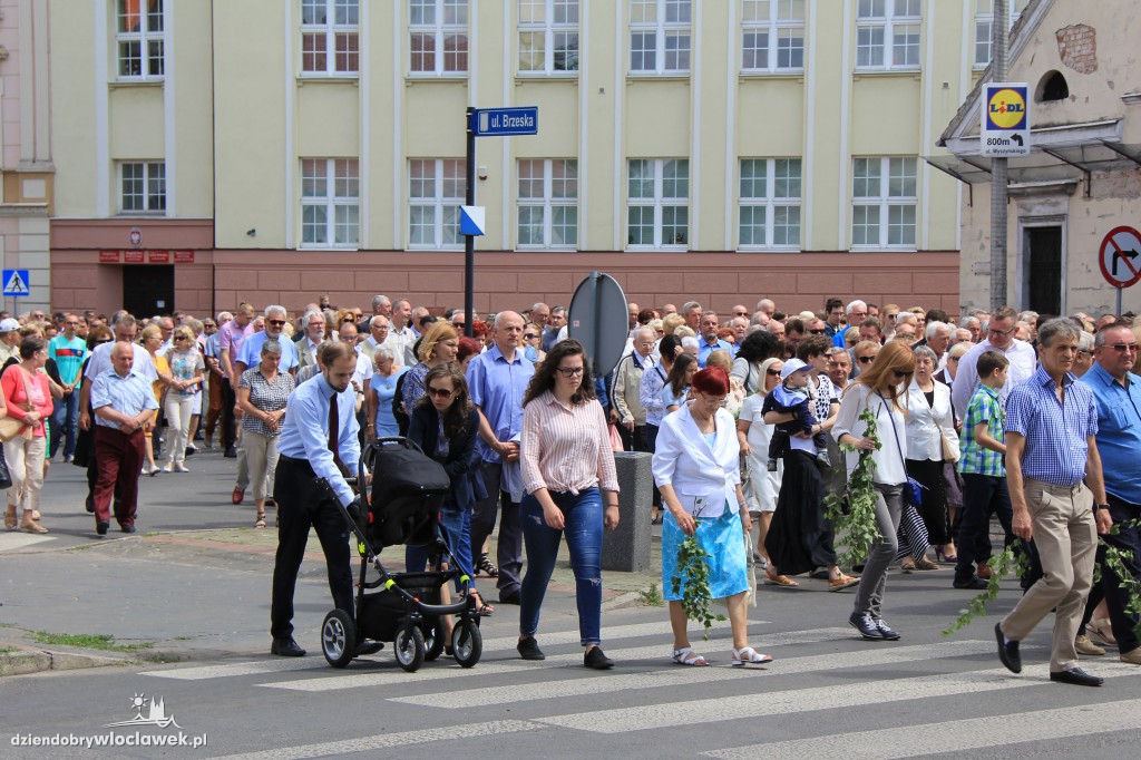  Procesja eucharystyczna ulicami miasta