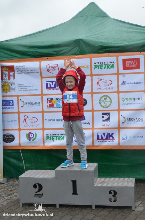 Marsz Malucha i bieg nordic walking