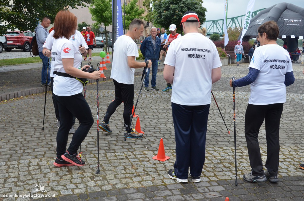 Marsz Malucha i bieg nordic walking