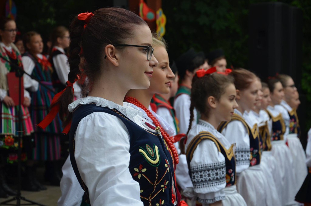 Festiwalu Zespołów Pieśni i Tańca