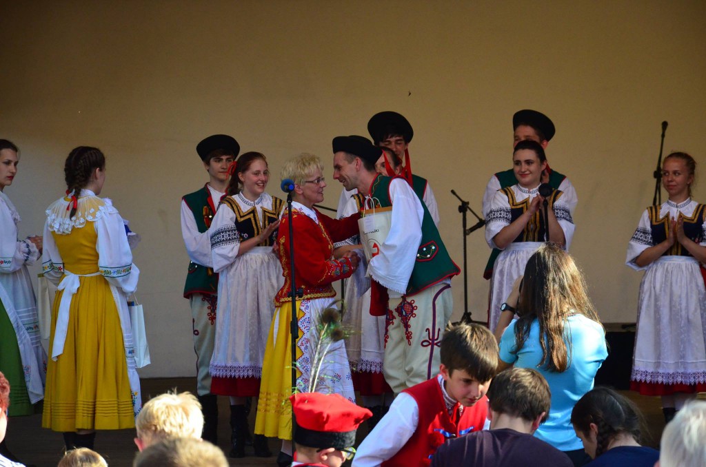 Festiwalu Zespołów Pieśni i Tańca