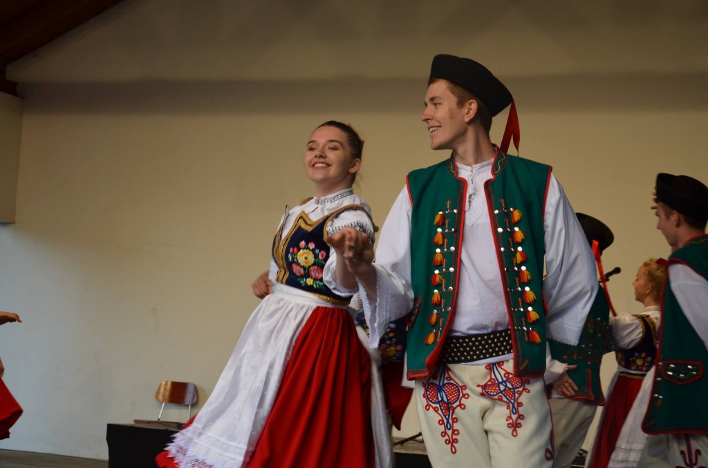 Festiwalu Zespołów Pieśni i Tańca