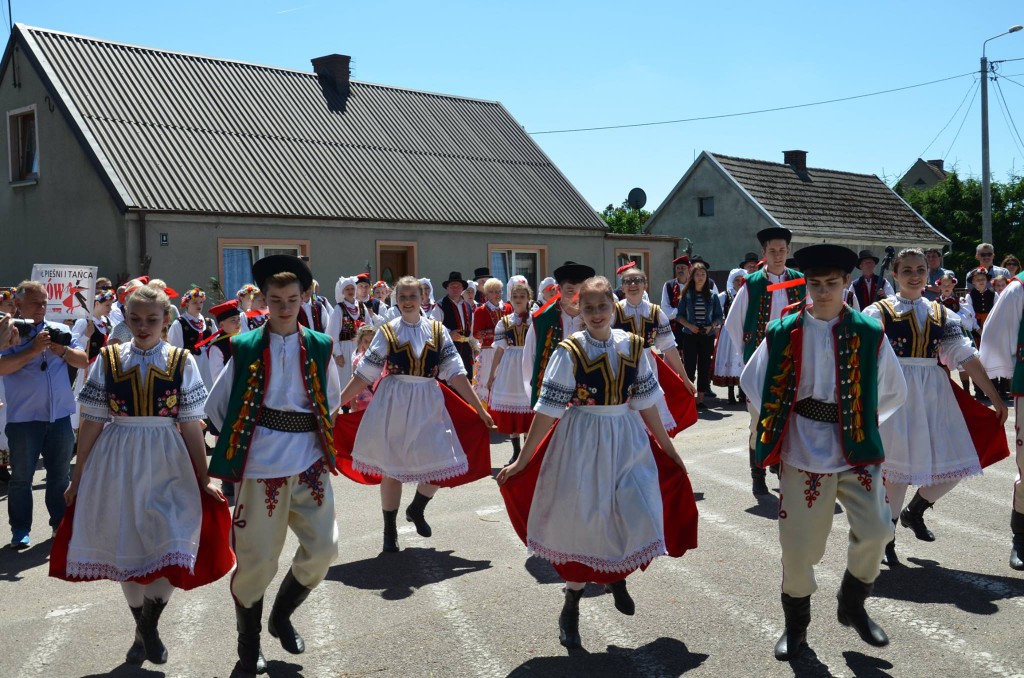 Festiwalu Zespołów Pieśni i Tańca