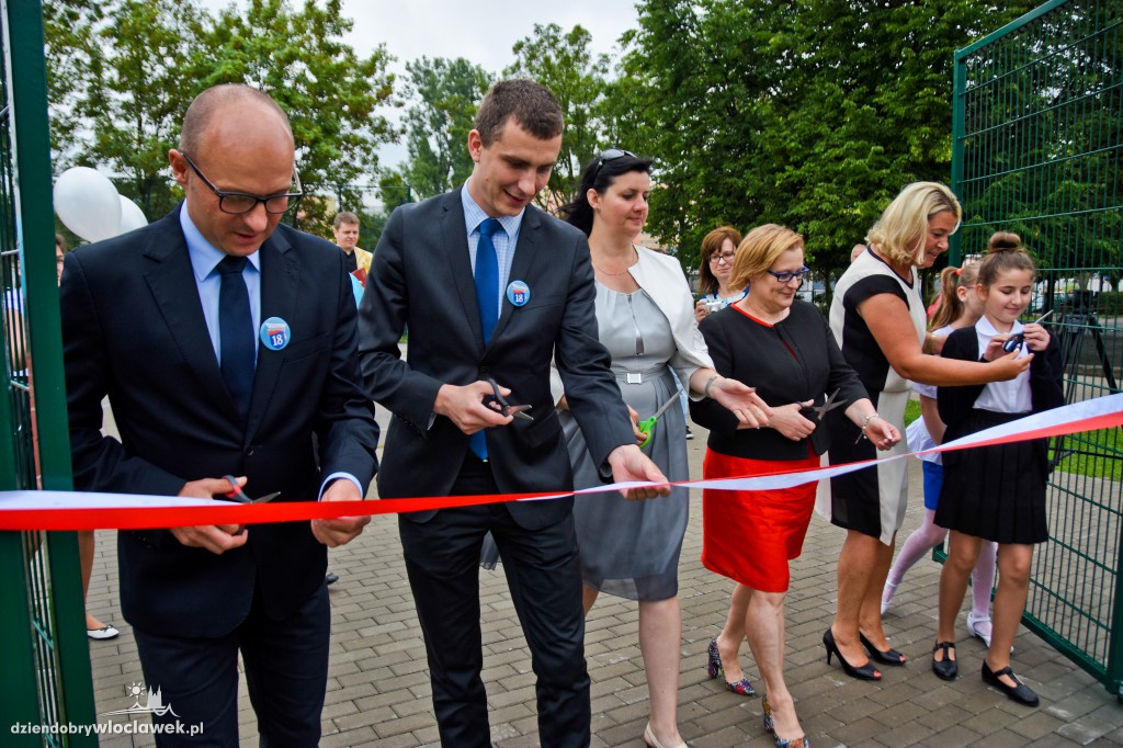Otwarcie boiska szkolnego przy SP 18