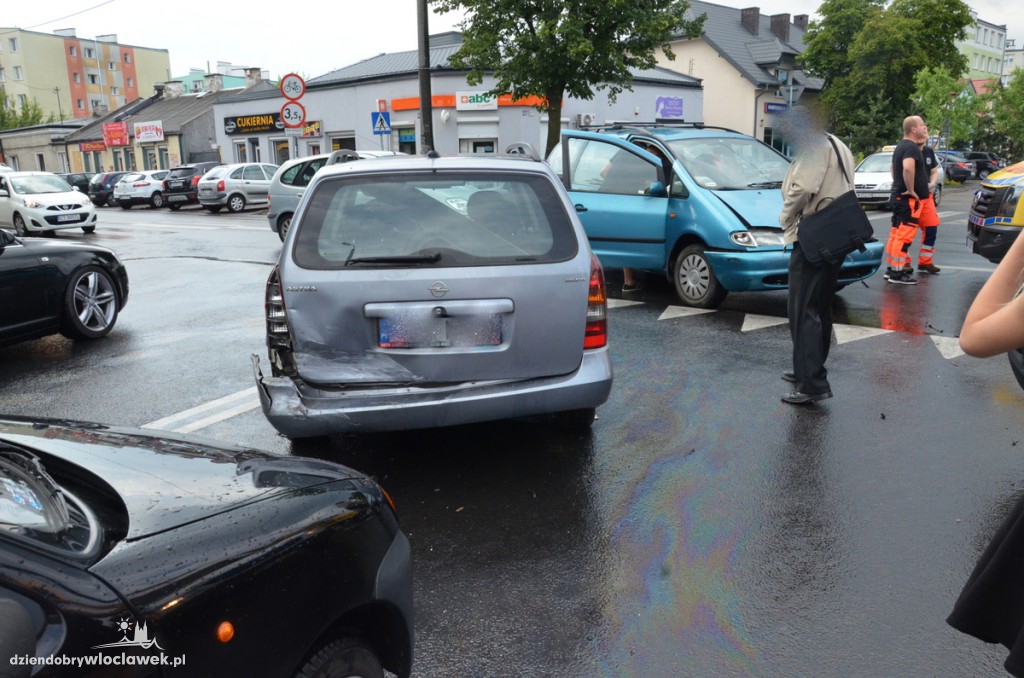 Kolizja 3 aut na Południu