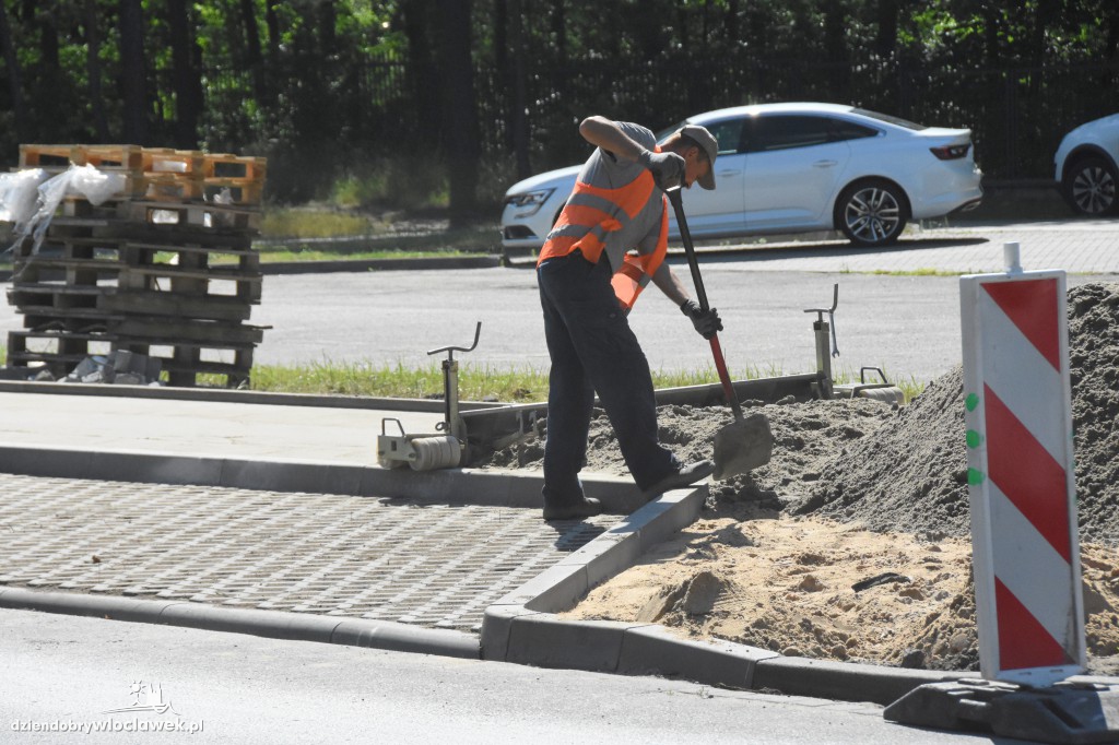 Nowe miejsca parkingowe przy szpitalu
