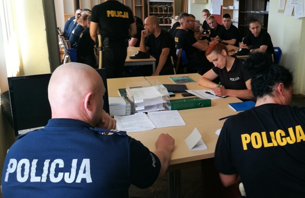 Młodzi policjanci we Włocławku