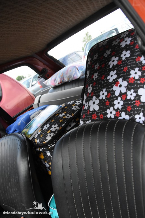 Jadą dookoła Polski Fiatem 126 p