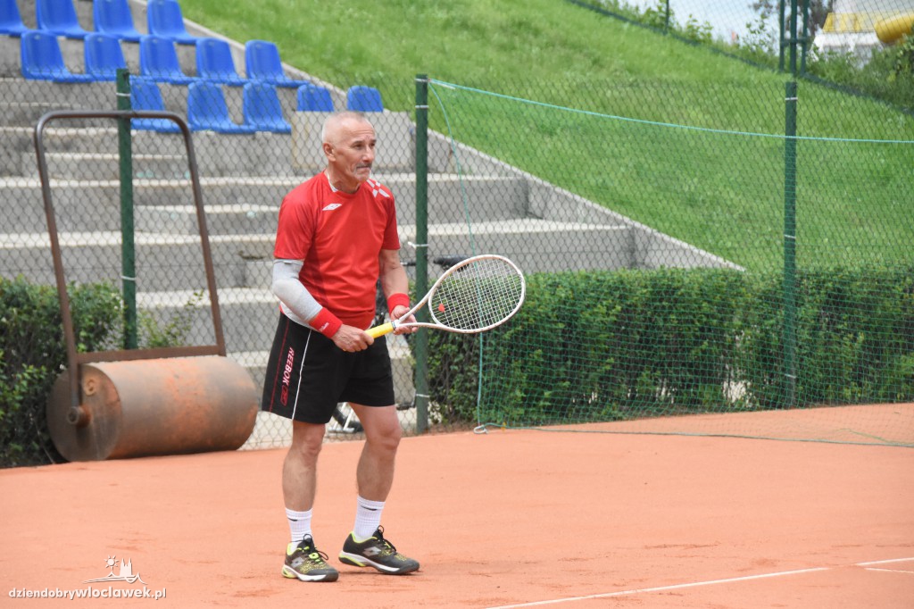 Deblowy turniej tenisa na kortach OSiR