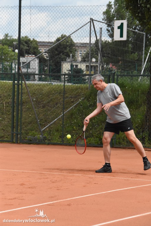 Deblowy turniej tenisa na kortach OSiR