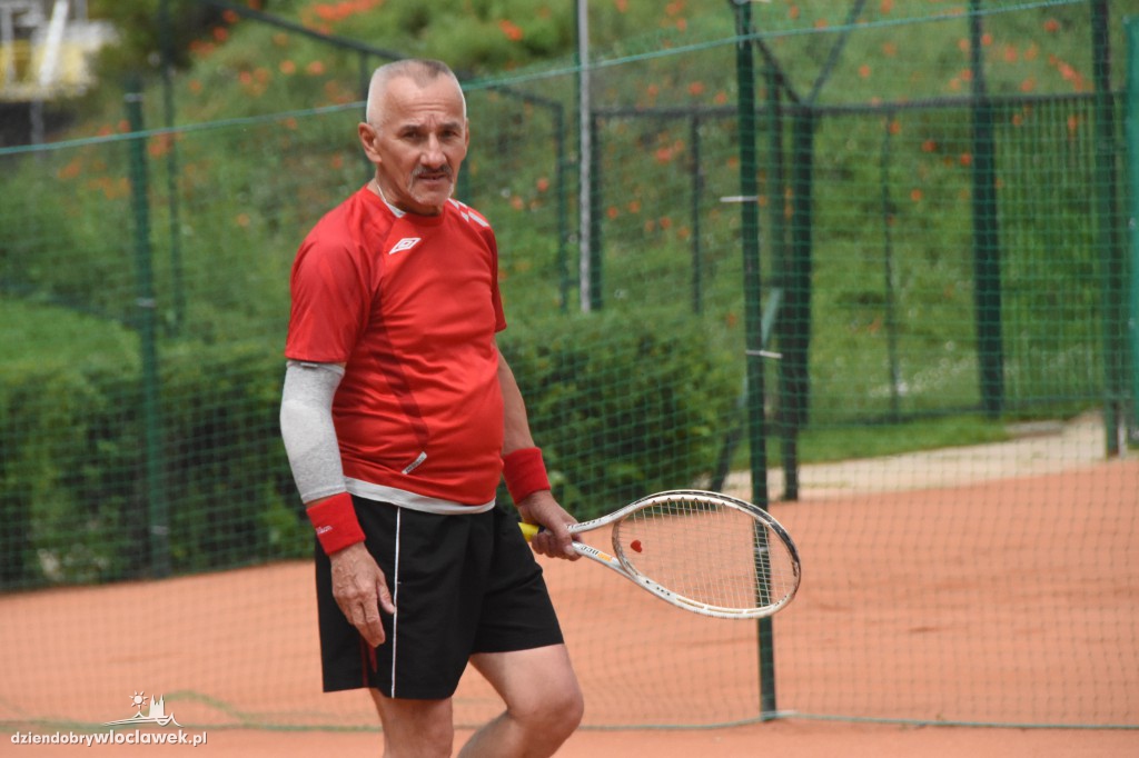 Deblowy turniej tenisa na kortach OSiR