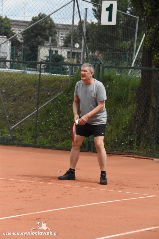 Deblowy turniej tenisa na kortach OSiR