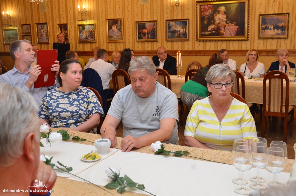 Forum Białej Róży walczy o demokrację