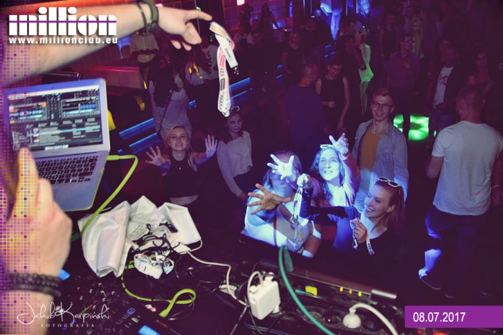 Sobotnia noc w klubie Million przy Ogniowej